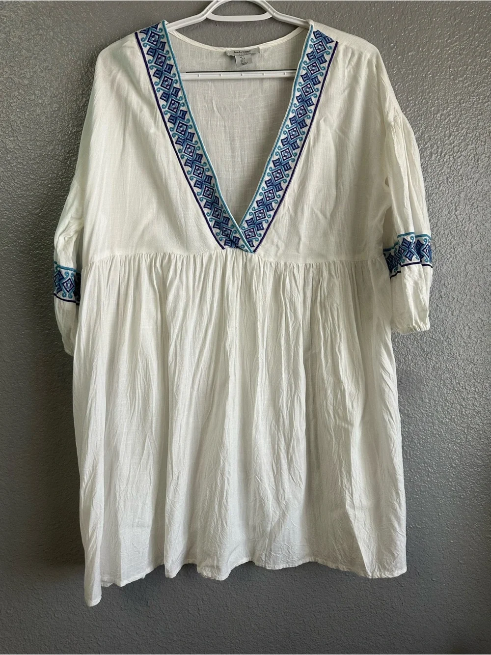 Haute Hippie White Mini Dress with Blue Embroidered V-Neck size L